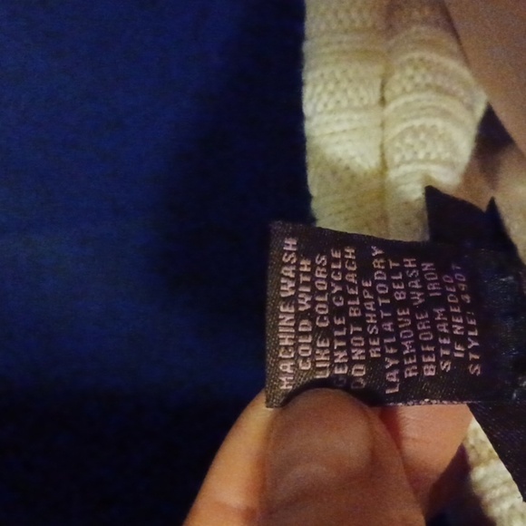 Elegant sweater - Picture 8 of 8